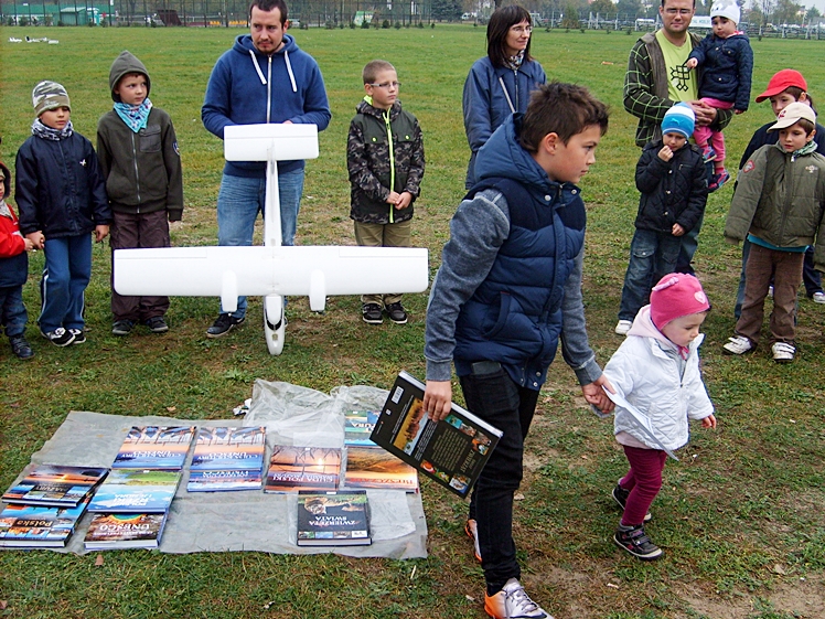 W sobotę odbyły się ?Otwarte zawody latawców skrzynkowych i płaskich?