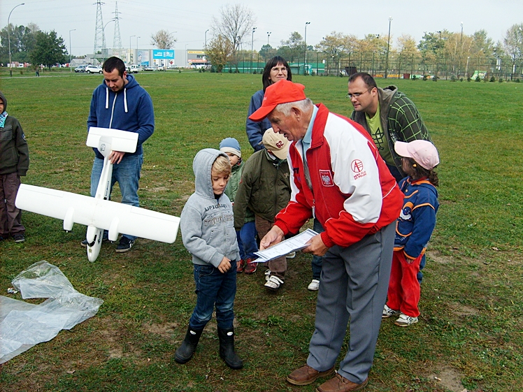 W sobotę odbyły się ?Otwarte zawody latawców skrzynkowych i płaskich?