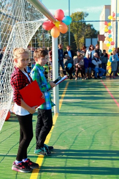 W Żarówce oddano do użytku boisko wraz sprzętem rehabilitacyjnym