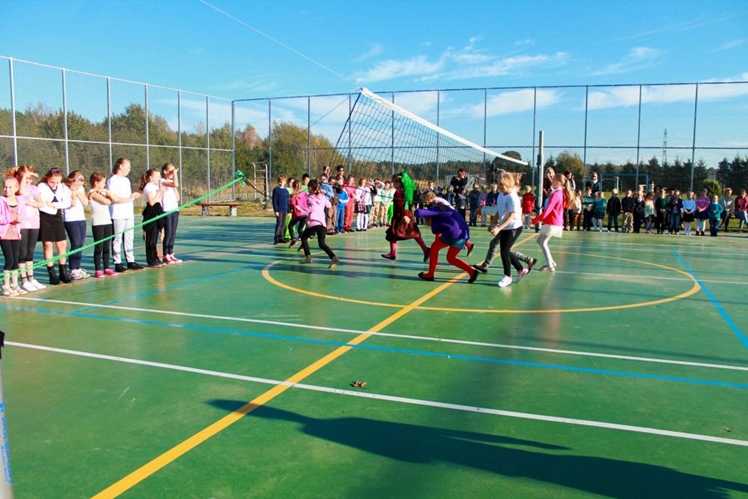 W Żarówce oddano do użytku boisko wraz sprzętem rehabilitacyjnym