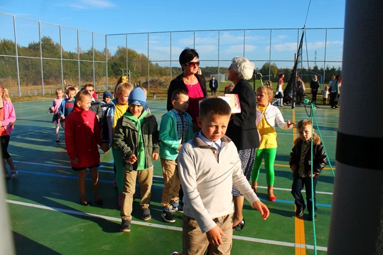 W Żarówce oddano do użytku boisko wraz sprzętem rehabilitacyjnym
