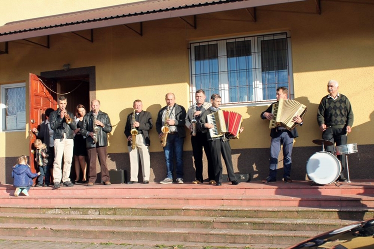 W Żarówce oddano do użytku boisko wraz sprzętem rehabilitacyjnym