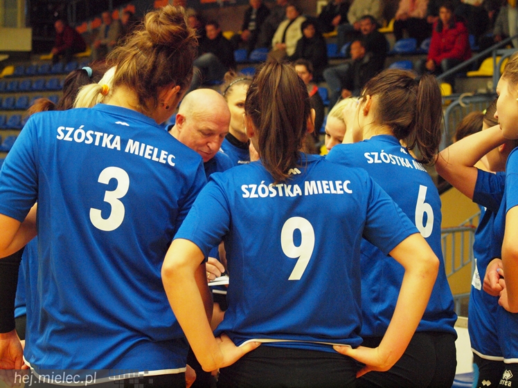 Kolejne zwycięstwo siatkarek Szóstki Mielec