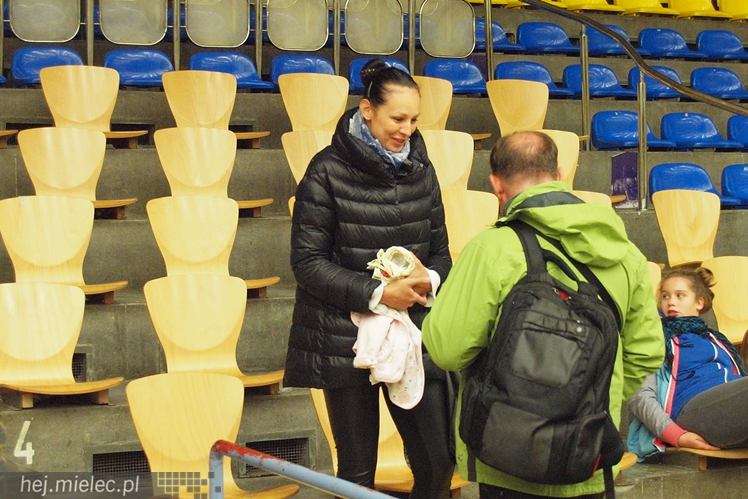 Kolejne zwycięstwo siatkarek Szóstki Mielec