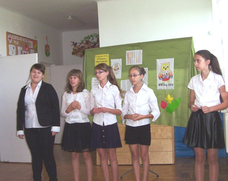 Światowy Dzień Tabliczki Mnożenia w szkole w Zabrniu