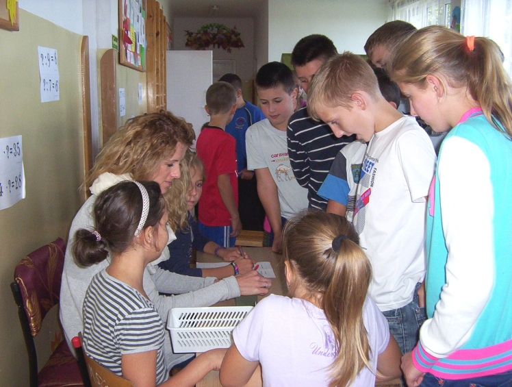 Światowy Dzień Tabliczki Mnożenia w szkole w Zabrniu