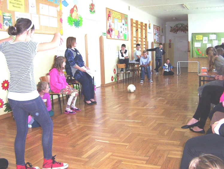 Światowy Dzień Tabliczki Mnożenia w szkole w Zabrniu