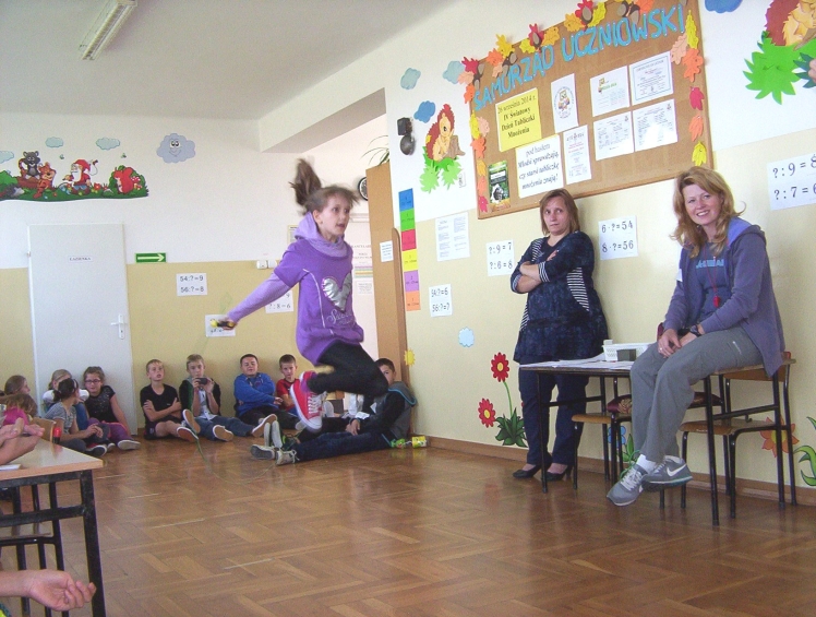 Światowy Dzień Tabliczki Mnożenia w szkole w Zabrniu
