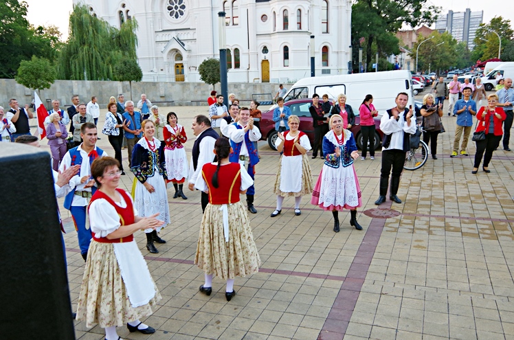 Stowarzyszenie Seniorów ZPiT ?RZESZOWIACY? na szolnockim Festiwalu Gulaszu