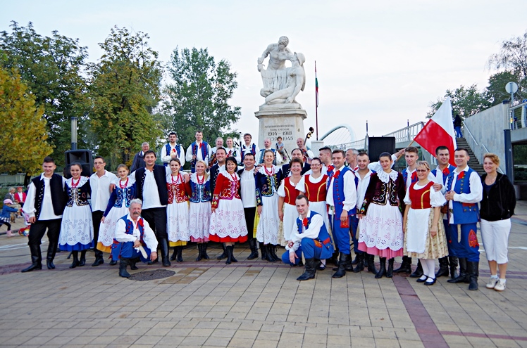 Stowarzyszenie Seniorów ZPiT ?RZESZOWIACY? na szolnockim Festiwalu Gulaszu