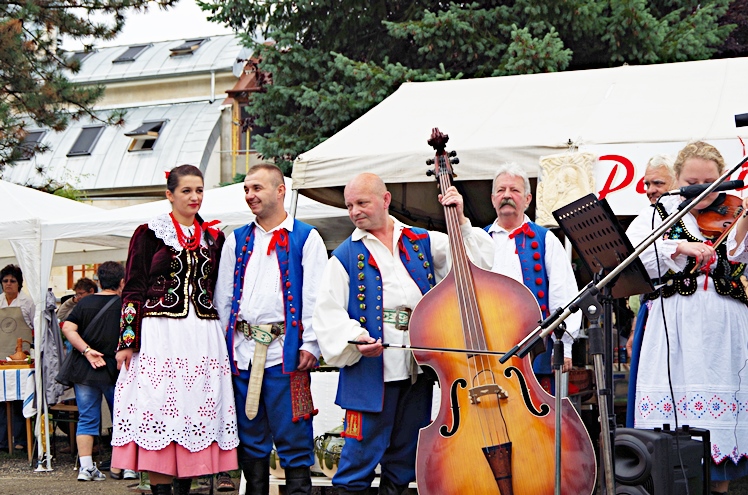 Stowarzyszenie Seniorów ZPiT ?RZESZOWIACY? na szolnockim Festiwalu Gulaszu