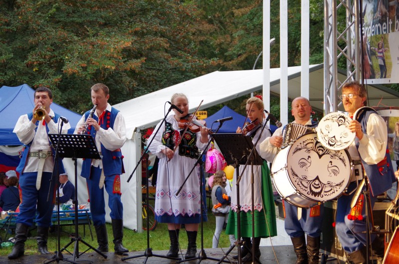 Stowarzyszenie Seniorów ZPiT ?RZESZOWIACY? na szolnockim Festiwalu Gulaszu