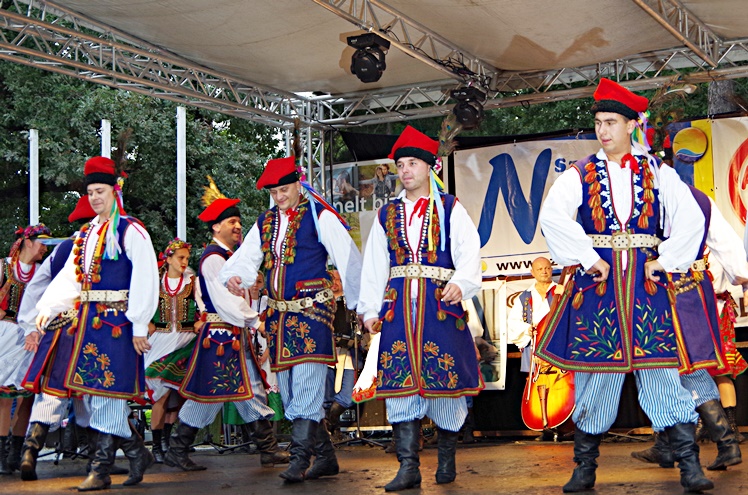 Stowarzyszenie Seniorów ZPiT ?RZESZOWIACY? na szolnockim Festiwalu Gulaszu