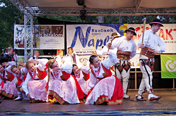 Stowarzyszenie Seniorów ZPiT ?RZESZOWIACY? na szolnockim Festiwalu Gulaszu