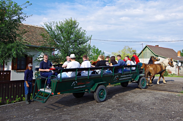 Stowarzyszenie Seniorów ZPiT ?RZESZOWIACY? na szolnockim Festiwalu Gulaszu