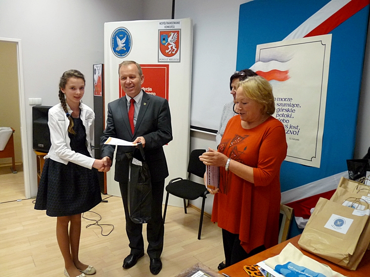 IV edycja Powiatowego Konkursu Poezji i Piosenki ?Barwy Mojej Ojczyzny? rozstrzygnięta