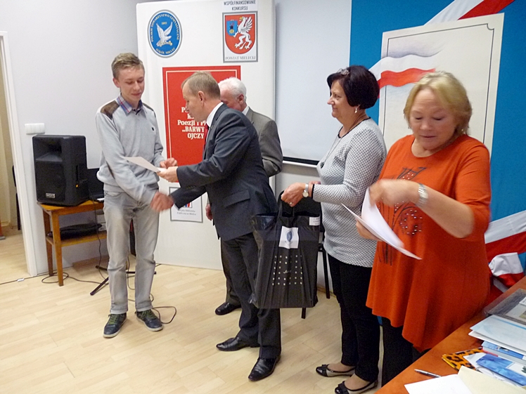 IV edycja Powiatowego Konkursu Poezji i Piosenki ?Barwy Mojej Ojczyzny? rozstrzygnięta