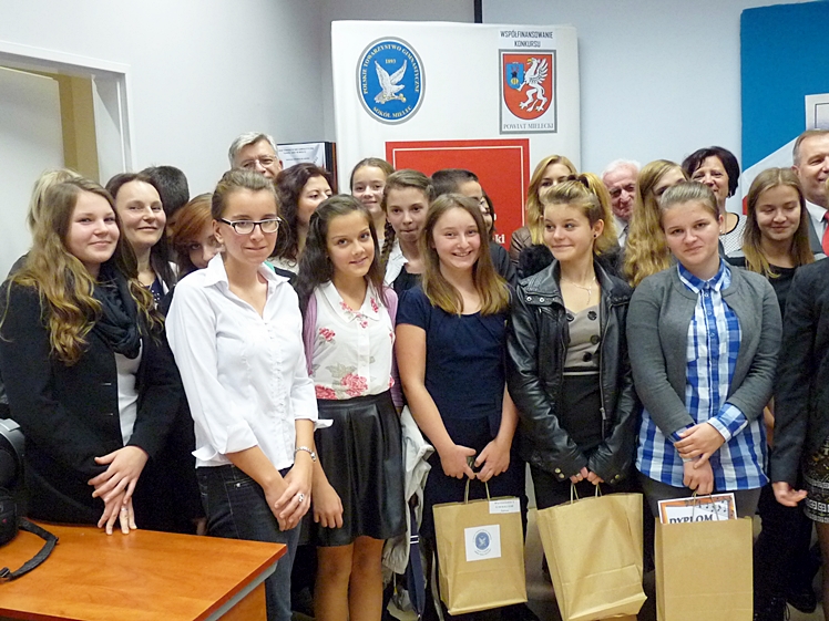 IV edycja Powiatowego Konkursu Poezji i Piosenki ?Barwy Mojej Ojczyzny? rozstrzygnięta