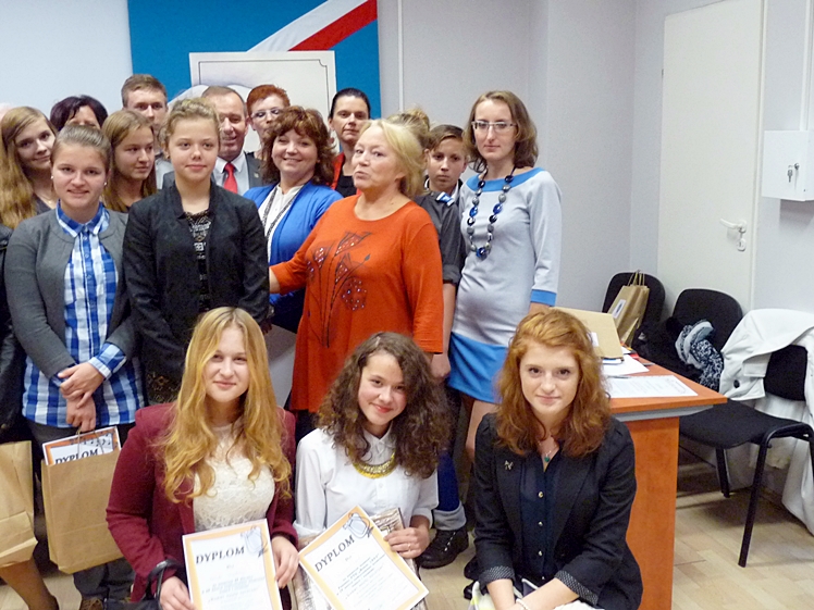 IV edycja Powiatowego Konkursu Poezji i Piosenki ?Barwy Mojej Ojczyzny? rozstrzygnięta