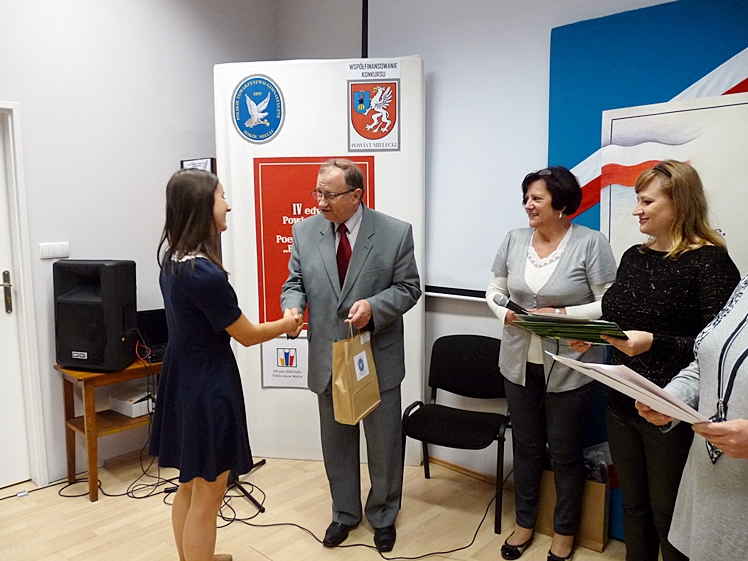 IV edycja Powiatowego Konkursu Poezji i Piosenki ?Barwy Mojej Ojczyzny? rozstrzygnięta