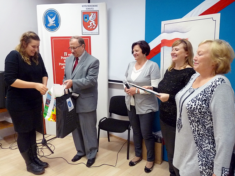 IV edycja Powiatowego Konkursu Poezji i Piosenki ?Barwy Mojej Ojczyzny? rozstrzygnięta