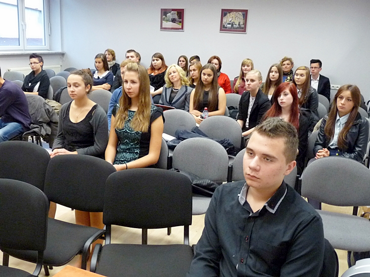 IV edycja Powiatowego Konkursu Poezji i Piosenki ?Barwy Mojej Ojczyzny? rozstrzygnięta