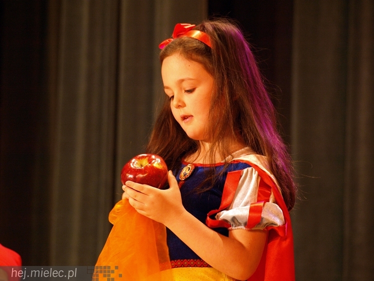 XIV Przegląd Dziecięcych Grup Teatralnych SCENAŻERIA