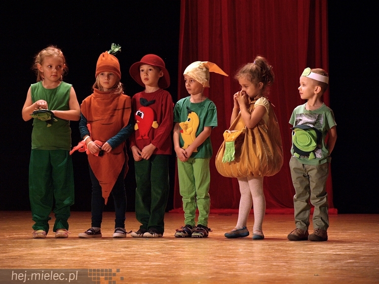 XIV Przegląd Dziecięcych Grup Teatralnych SCENAŻERIA