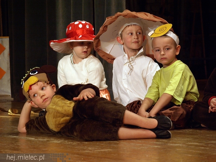 XIV Przegląd Dziecięcych Grup Teatralnych SCENAŻERIA