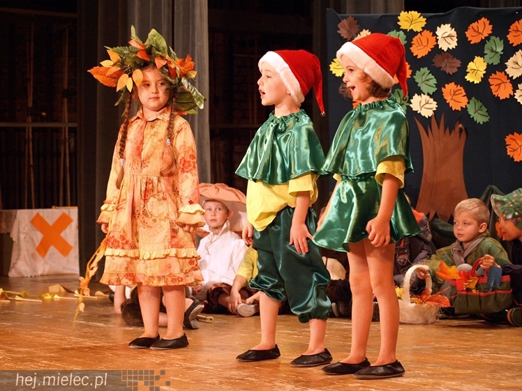 XIV Przegląd Dziecięcych Grup Teatralnych SCENAŻERIA