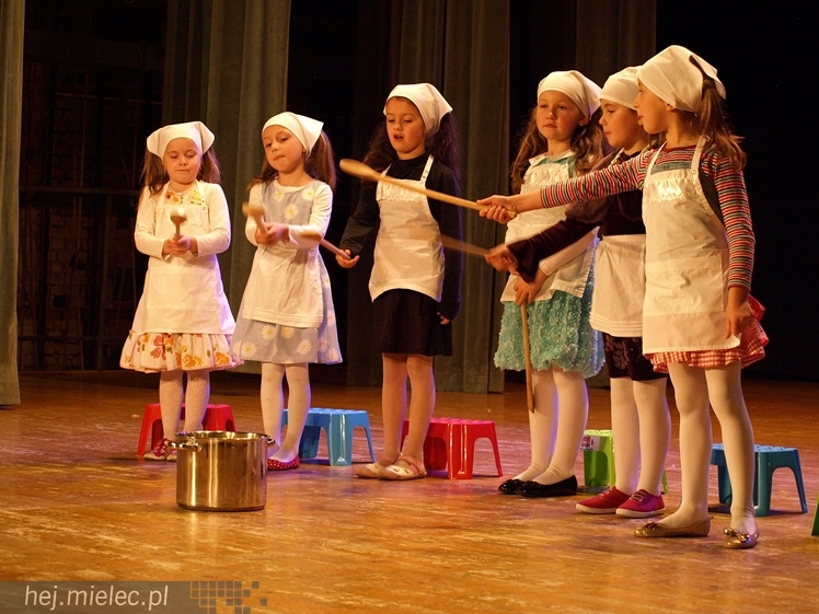 XIV Przegląd Dziecięcych Grup Teatralnych SCENAŻERIA