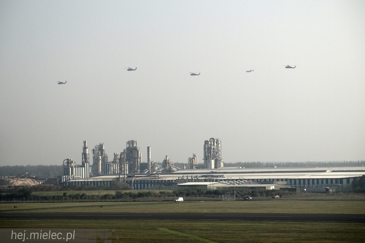 Z Mielca odleciały cztery śmigłowce Black Hawk. Będą służyć tureckiej policji