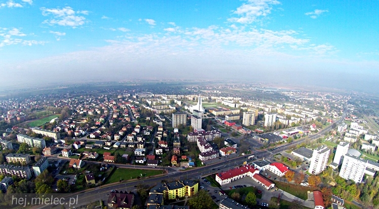 Wszystkich Świętych na Cmentarzu Parafialnym. Zobacz wyjątkowe zdjęcia z lotu ptaka