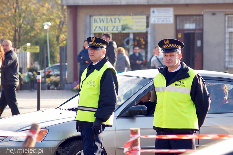 Dzień Wszystkich Świętych na Cmentarzy Komunalnym