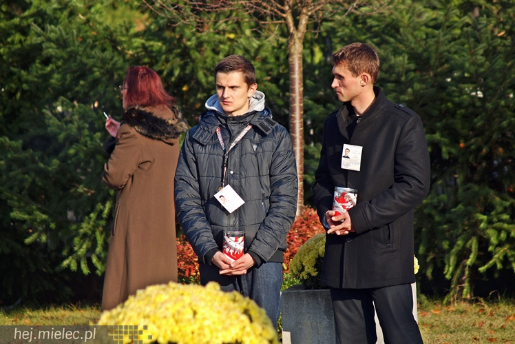 Dzień Wszystkich Świętych na Cmentarzy Komunalnym