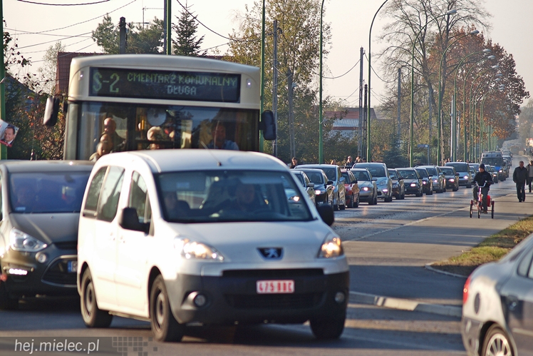 Dzień Wszystkich Świętych na Cmentarzy Komunalnym