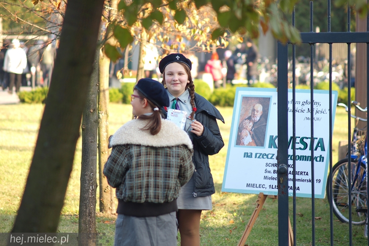 Dzień Wszystkich Świętych na Cmentarzy Komunalnym