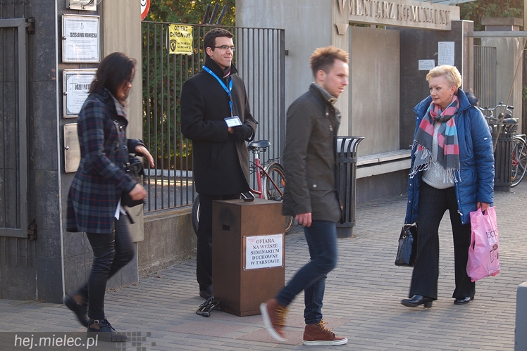 Dzień Wszystkich Świętych na Cmentarzy Komunalnym