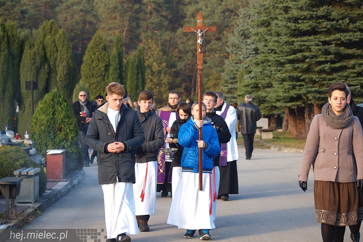 Dzień Wszystkich Świętych na Cmentarzy Komunalnym