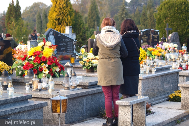 Dzień Wszystkich Świętych na Cmentarzy Komunalnym