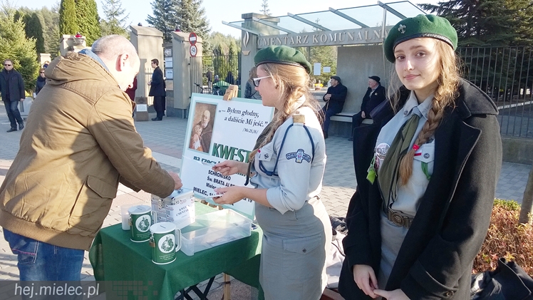 Dzień Wszystkich Świętych na Cmentarzy Komunalnym