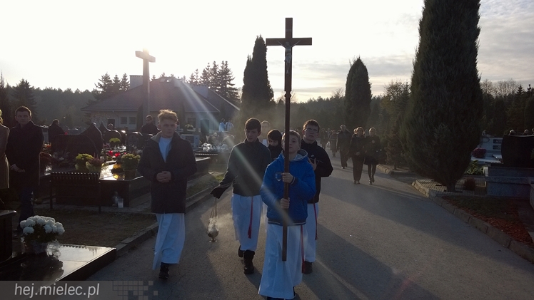 Dzień Wszystkich Świętych na Cmentarzy Komunalnym