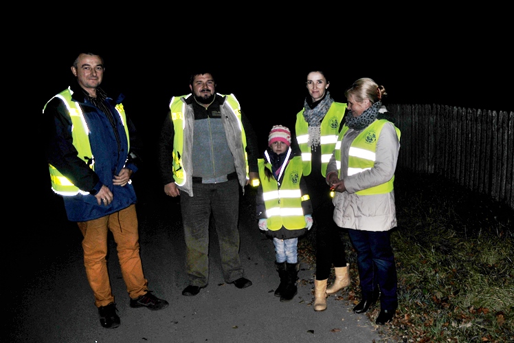 Akcja ?Świetlik?, czyli ponad 1500 odblasków trafiło do mieszkańców powiatu