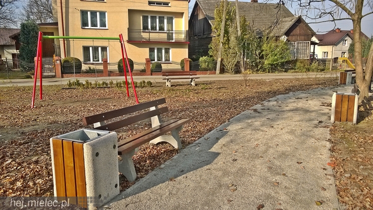 Rynek Rzochowski zyskał nowy wygląd [FOTO]