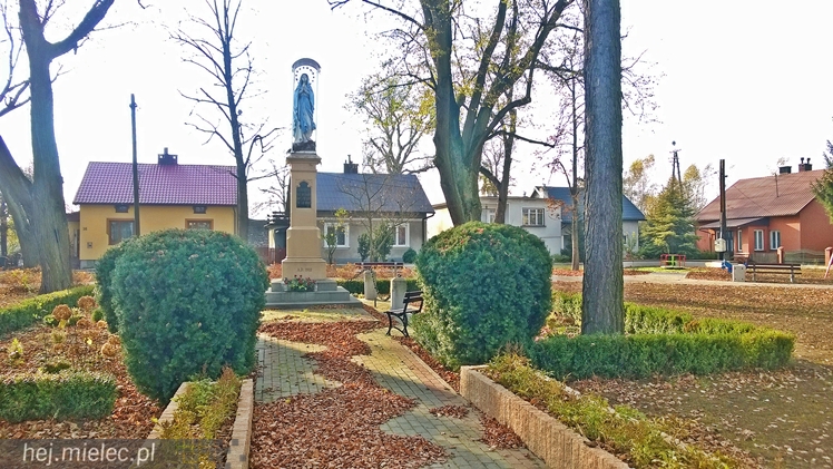 Rynek Rzochowski zyskał nowy wygląd [FOTO]