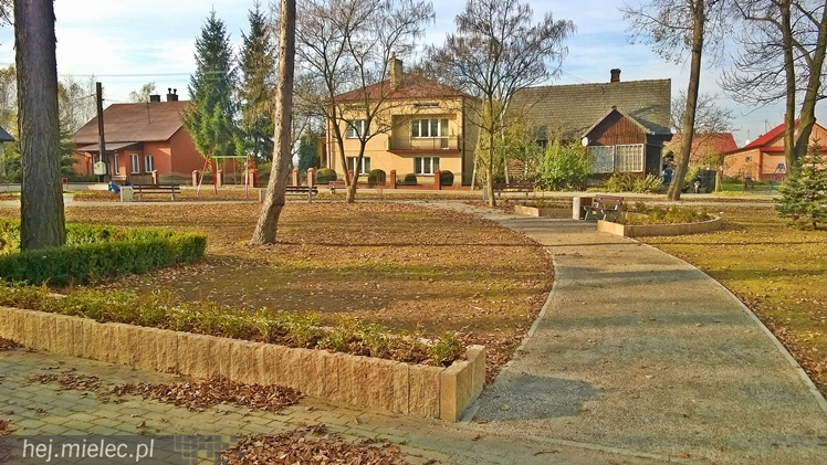 Rynek Rzochowski zyskał nowy wygląd [FOTO]
