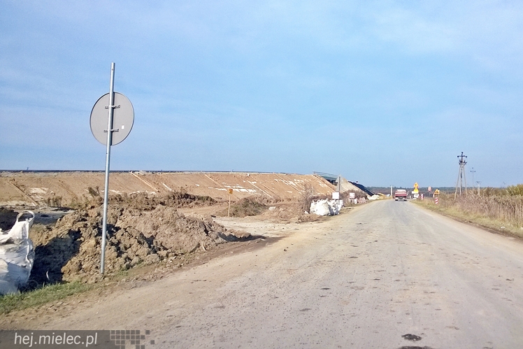 Południowy etap budowy obwodnicy Mielca na finiszu