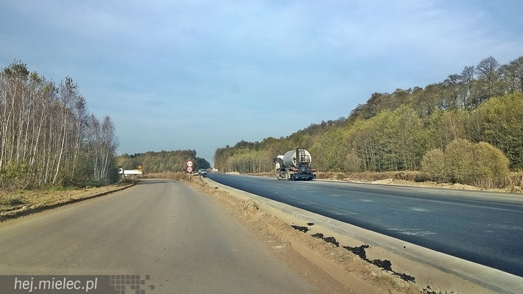 Południowy etap budowy obwodnicy Mielca na finiszu