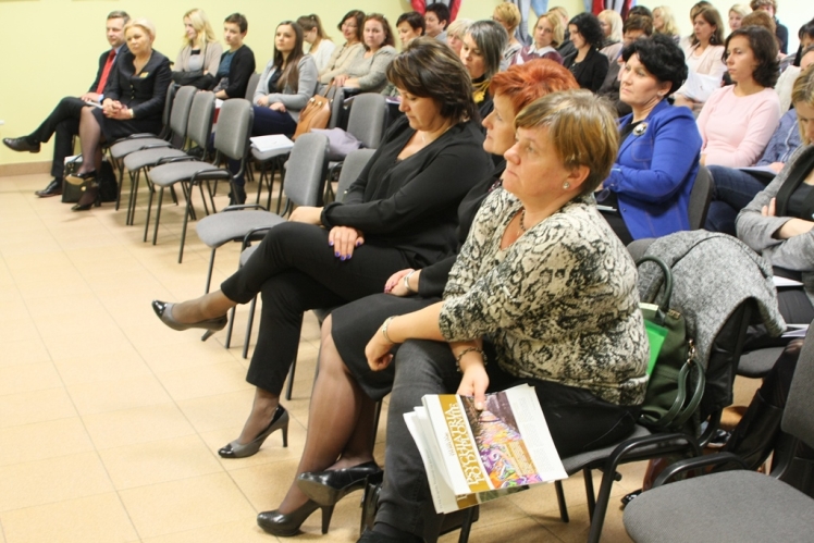 ?Trzeba być czujnym?? i wspierać. Konferencja przeciw wykluczeniu osób z upośledzeniem w SOSW