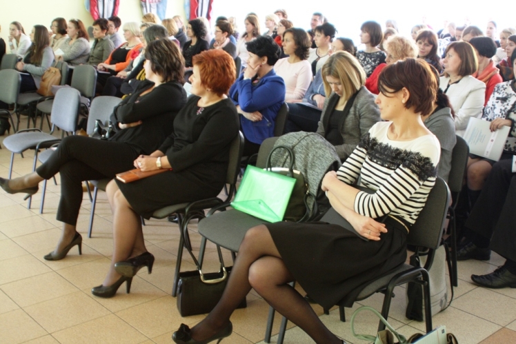 ?Trzeba być czujnym?? i wspierać. Konferencja przeciw wykluczeniu osób z upośledzeniem w SOSW